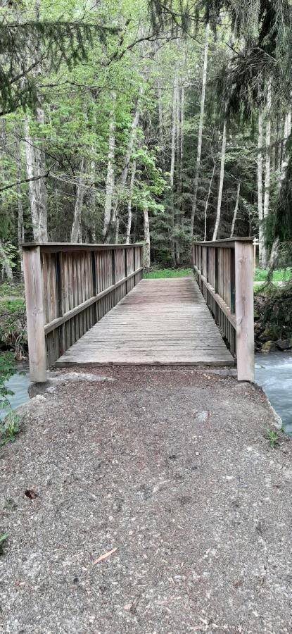 레컨테민스몬트조이 Un Havre De Paix Aux Pieds Des Chemins De Montagne 아파트 외부 사진